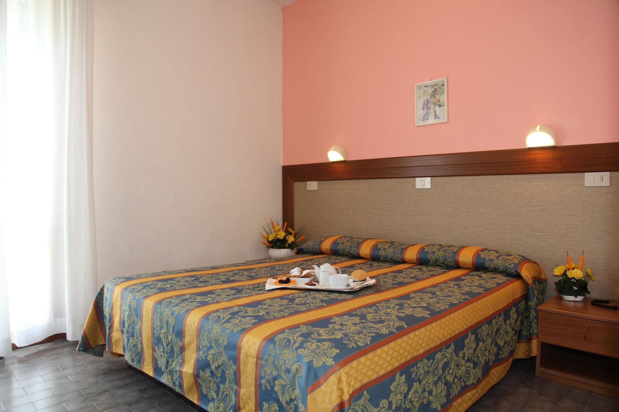 Hotel Bettina Lido di Jesolo Bagian luar foto