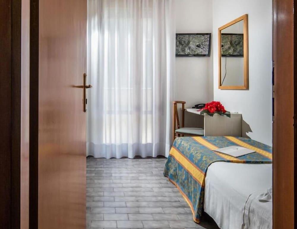 Hotel Bettina Lido di Jesolo Bagian luar foto