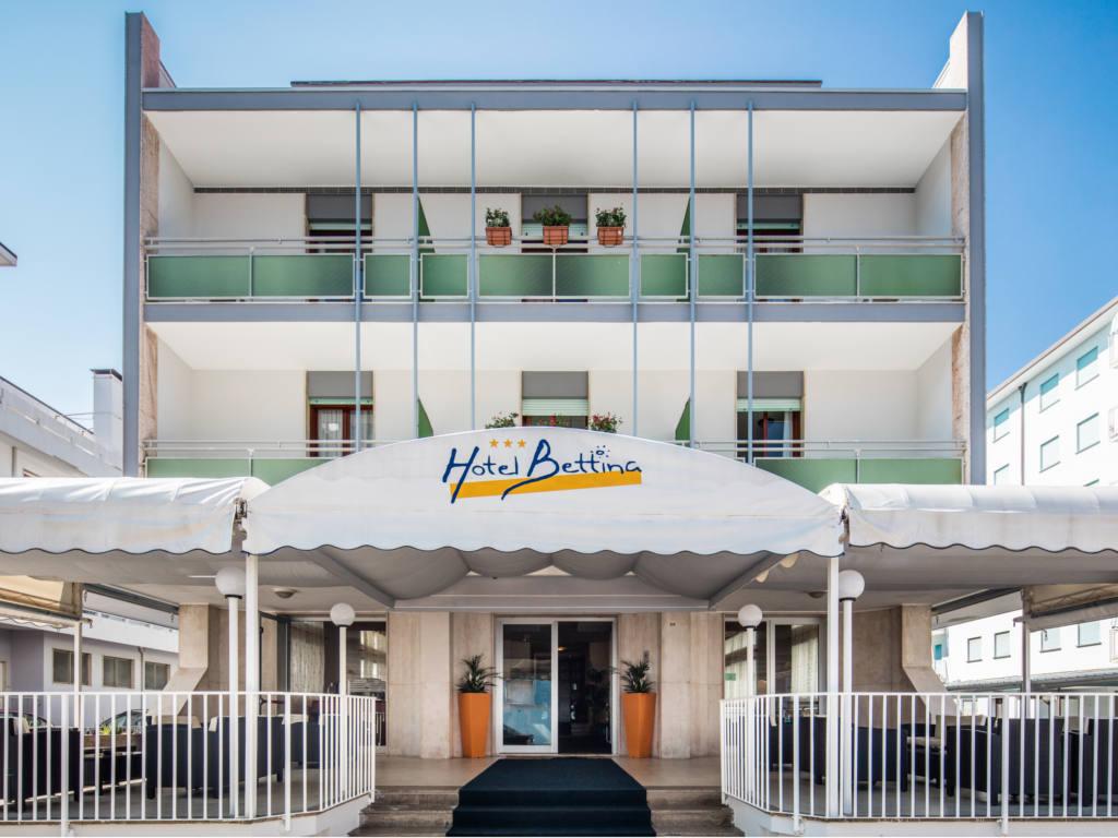 Hotel Bettina Lido di Jesolo Bagian luar foto