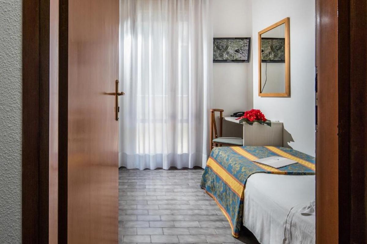 Hotel Bettina Lido di Jesolo Bagian luar foto