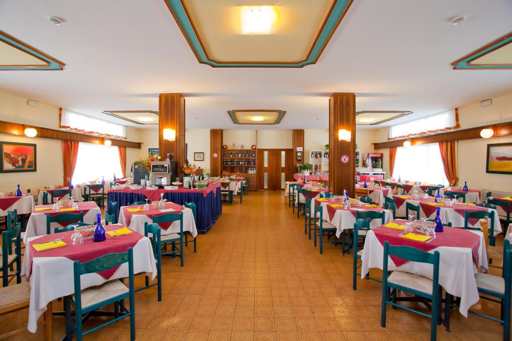 Hotel Bettina Lido di Jesolo Bagian luar foto