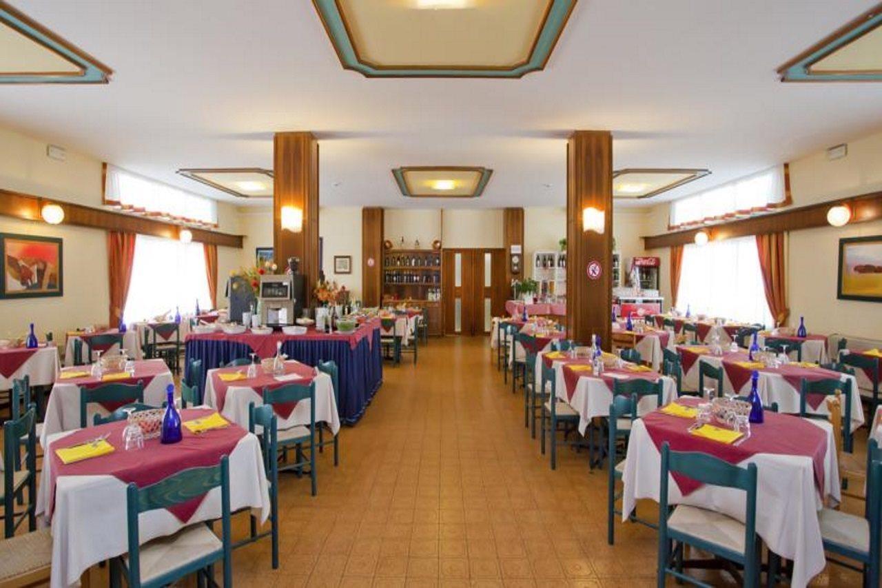 Hotel Bettina Lido di Jesolo Bagian luar foto